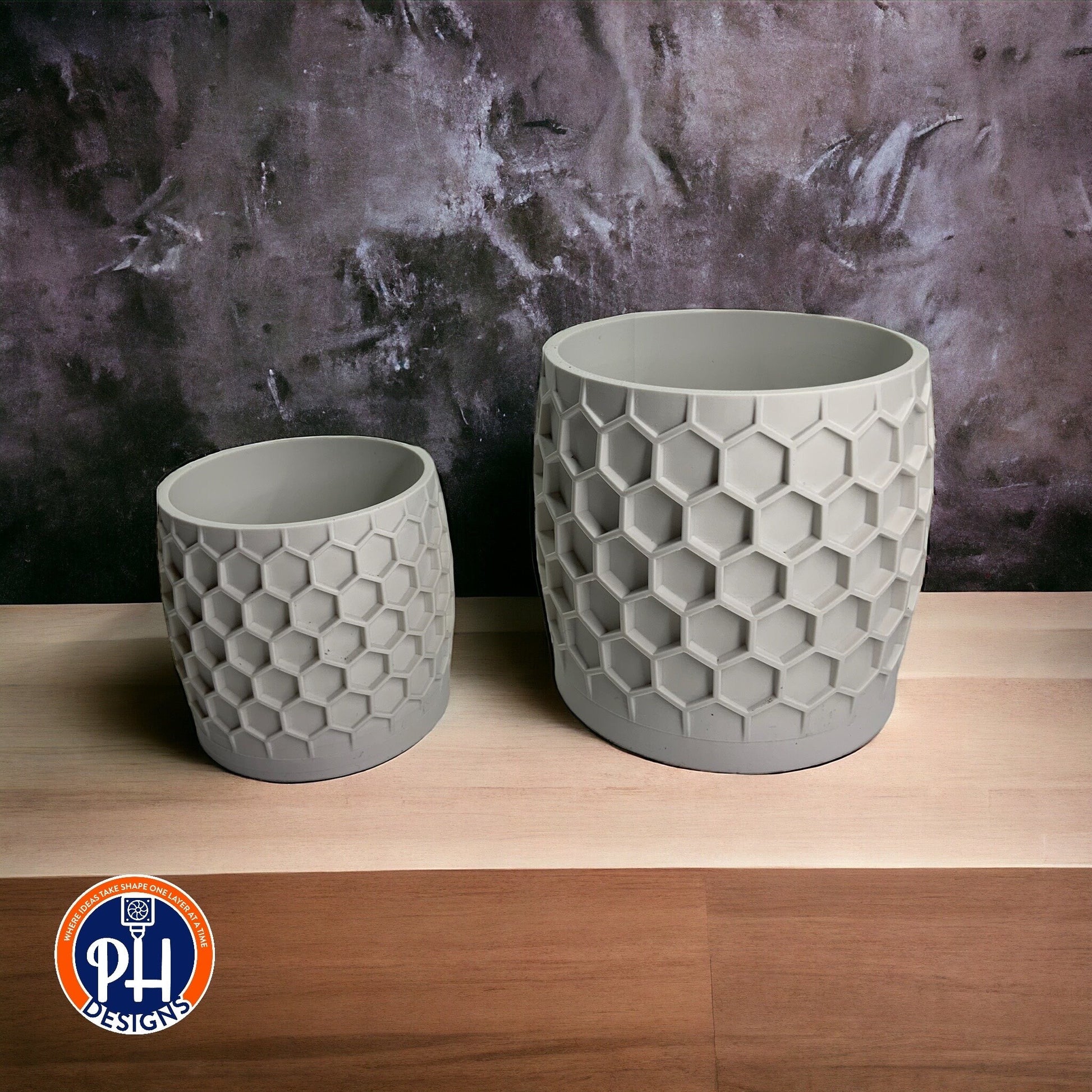honeycomb planter pot White Honeycomb planter with hidden drainage tray
