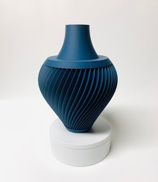 Kumo Vase